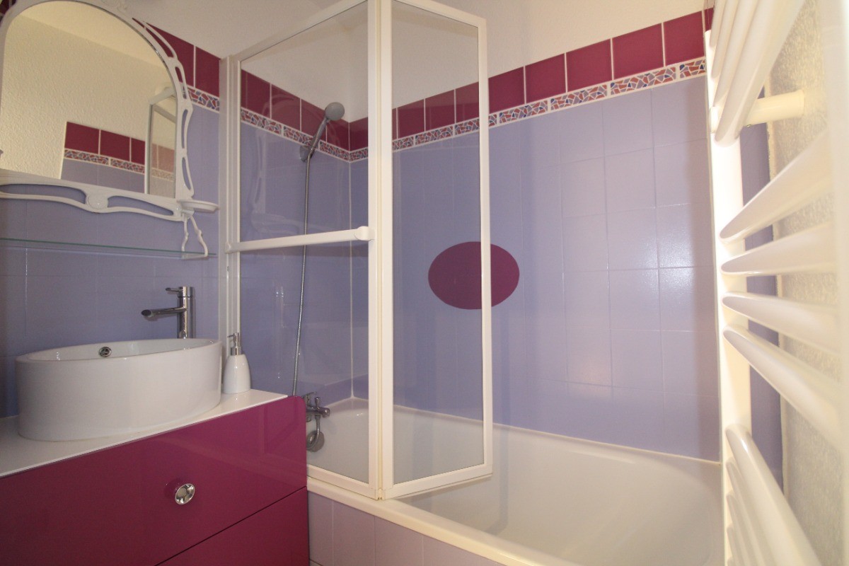 Salle de bain du niveau bas.