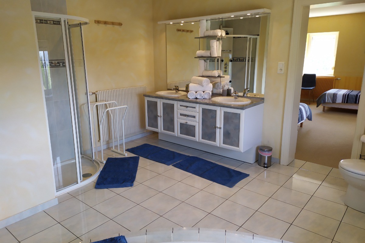 SDB 4 entre chambre 5 et 6