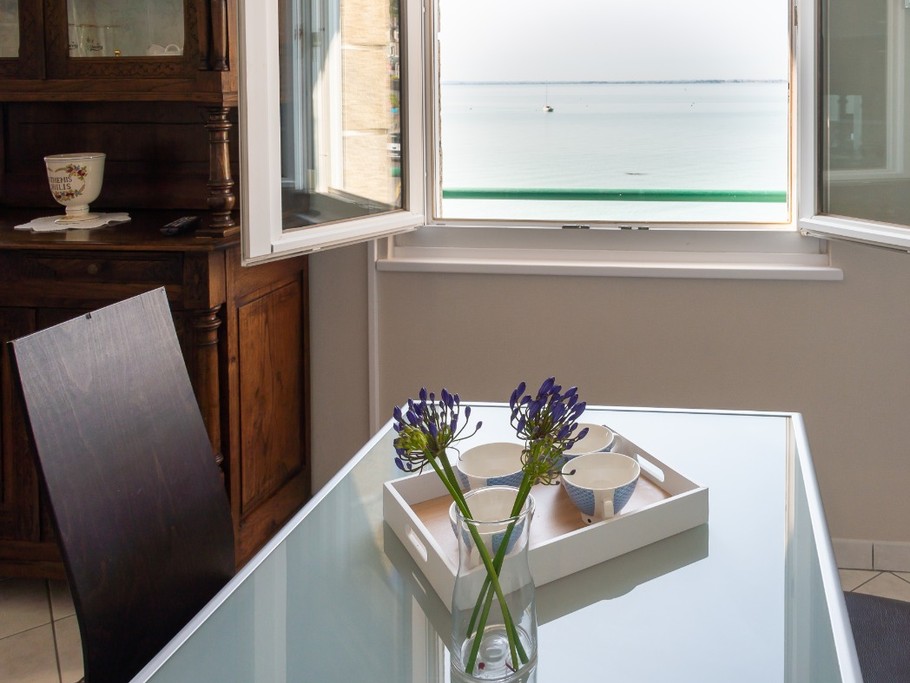 Pièce à vivre avec vue mer