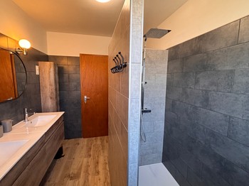 Shower room 2 - Le Grand Gîte, La Maison des Bons Amis - Saint-Dié-Vosges