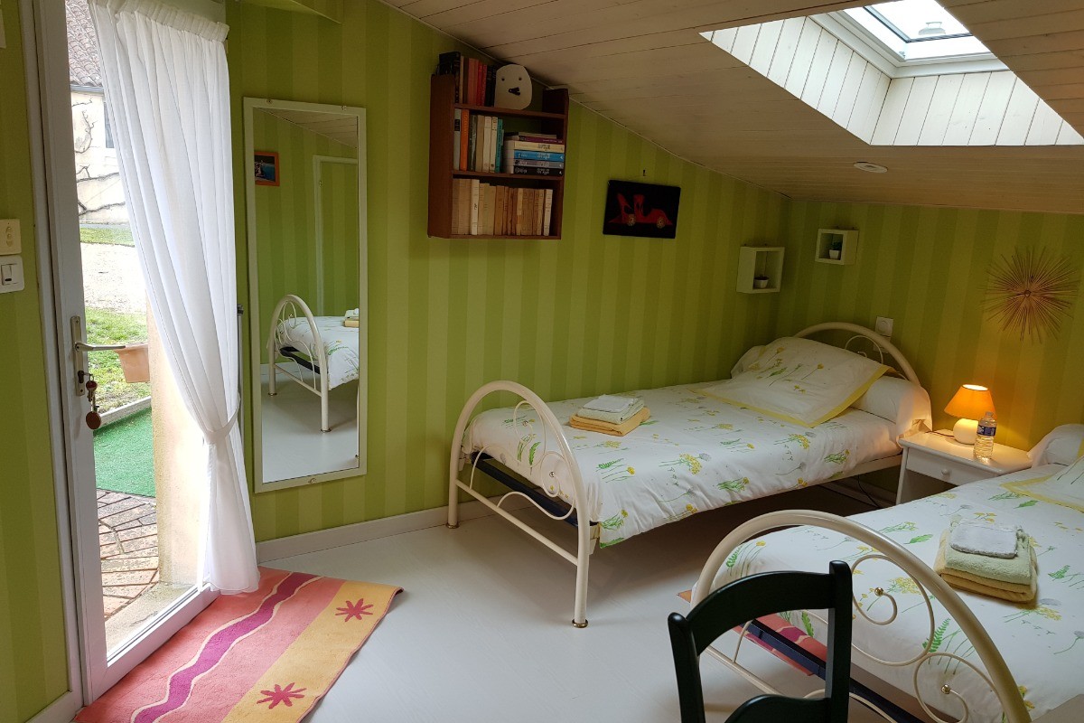 Chambre familiale - chambre avec deux lits en 90