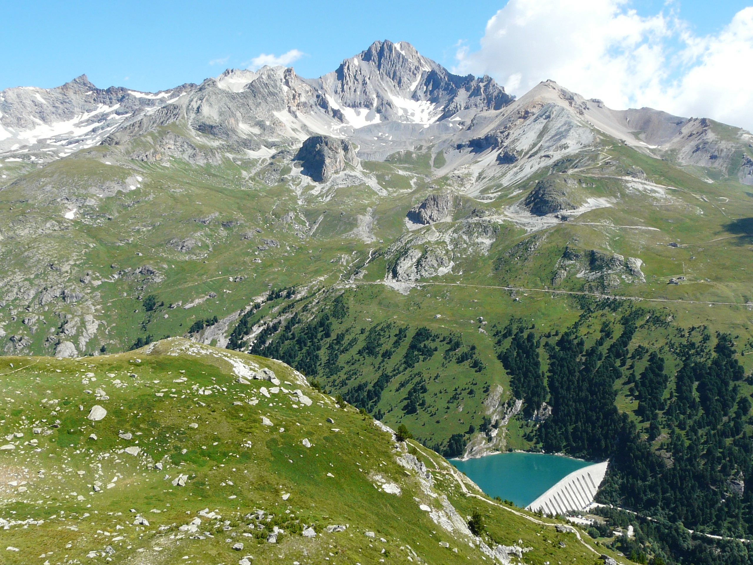 Plan d'Amont dam and the Dent Parrachée, in the background
