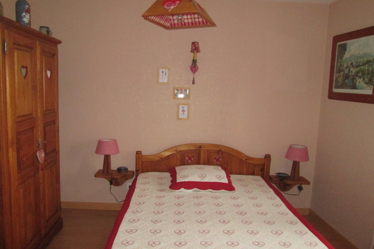 CHAMBRE 1 LIT  2 PERSONNES