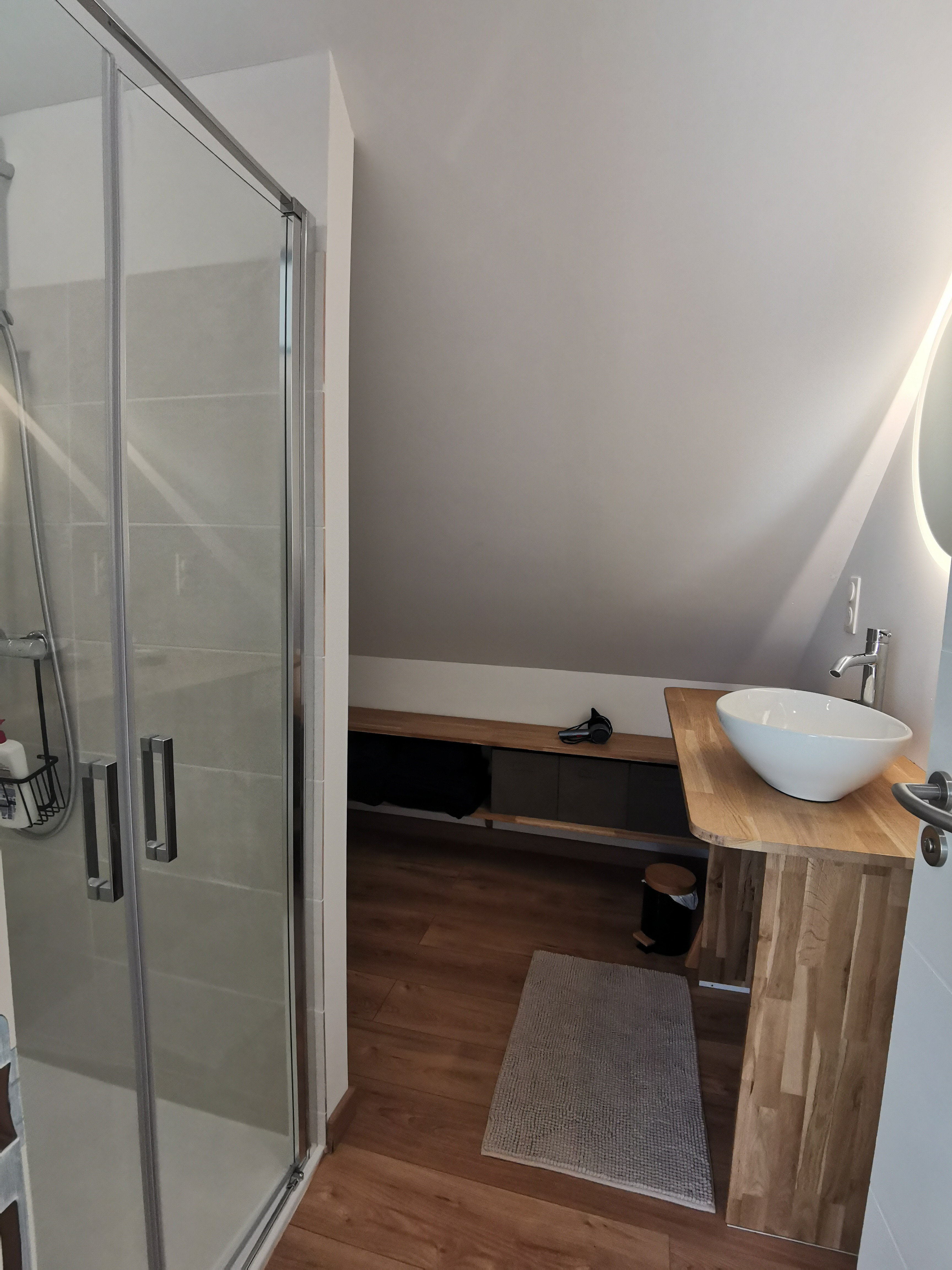Upstairs shower room with toilet