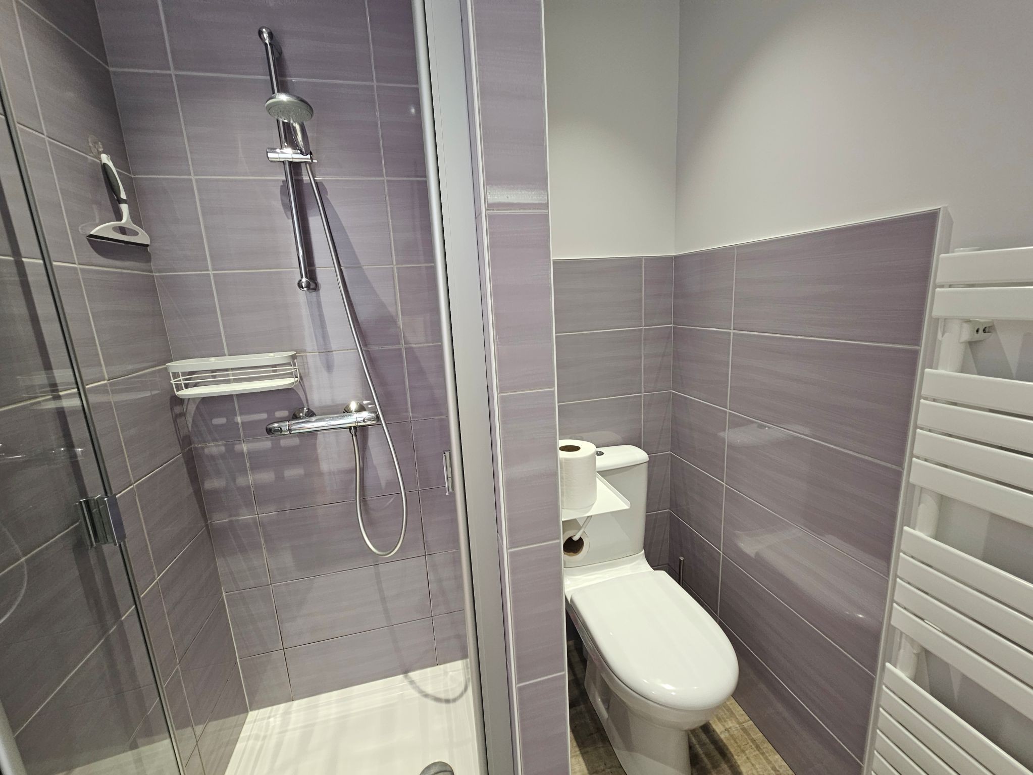 Chambres d'hôtes Aux 3 phares, chambre pour 2 personnes avec salle d'eau et toilettes privés, à quelques minutes de La Rochelle, à Chagnolet en Charente maritime