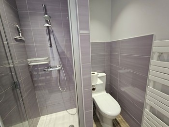 Chambres d'hôtes Aux 3 phares, chambre pour 2 personnes avec salle d'eau et toilettes privés, à quelques minutes de La Rochelle, à Chagnolet en Charente maritime