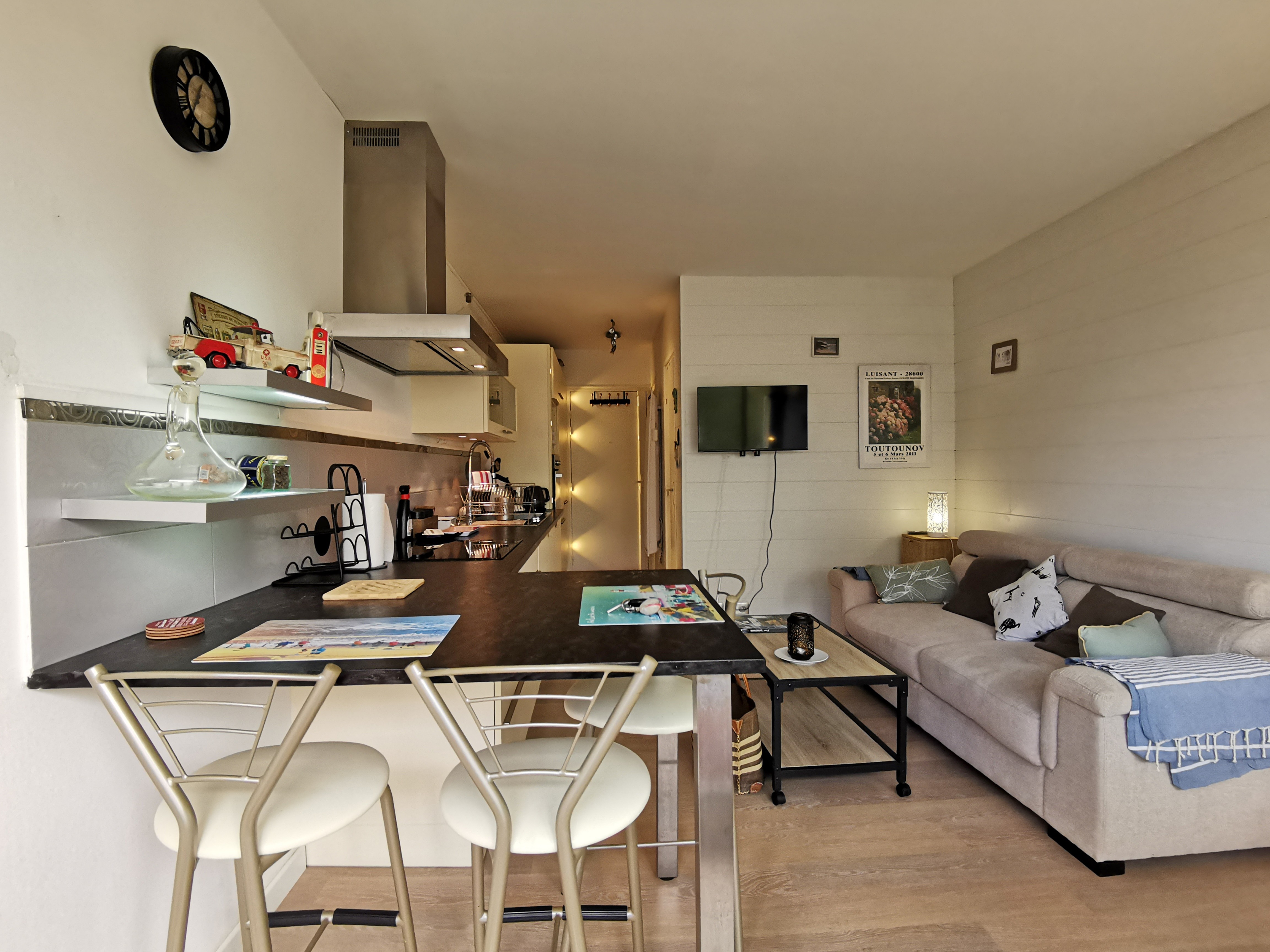 Studio avec balcon