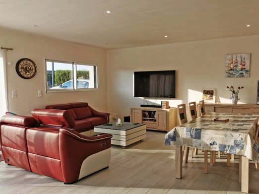 Séjour salon - Maison de plain-pied équipée PMR - Location de vacances - Ploudalmézeau - Maison Roscaroc Aubertin -