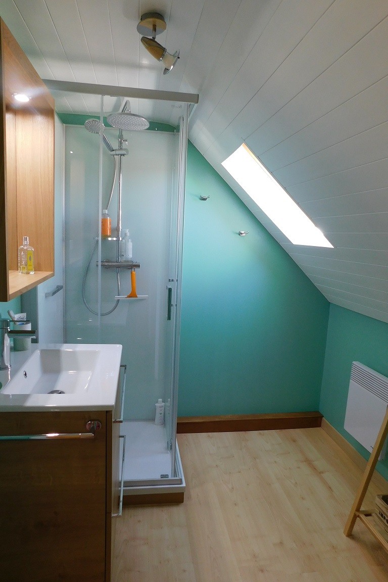 Salle de bains à l'étage