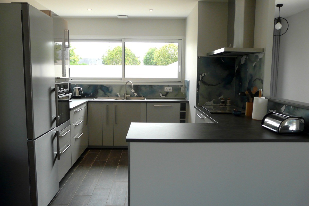 fully equipped open kitchen