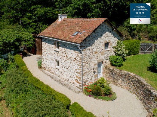 the gîte from above