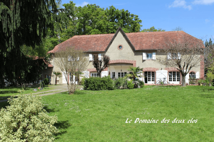 Le Domaine des deux clos_Pontiacq-Viellepinte