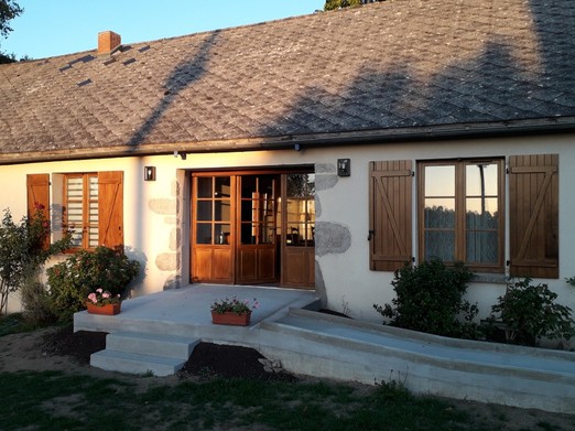 Entrance to the Abeille Noire gîte