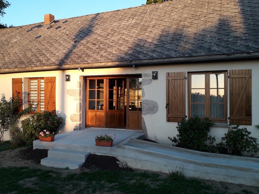 Entrance to the Abeille Noire gîte