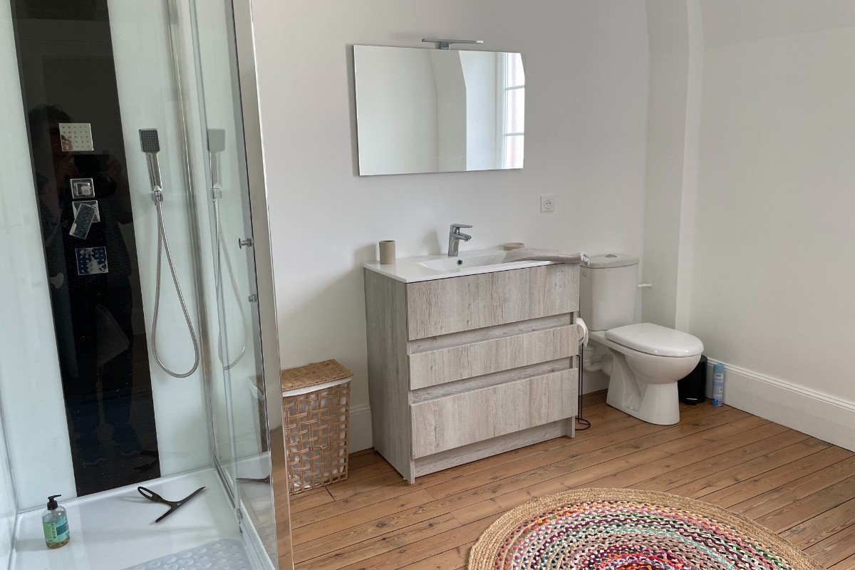 Salle de douche 1er étage