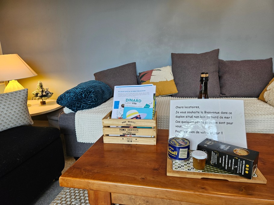 Cadeau de bienvenue avec des produits locaux