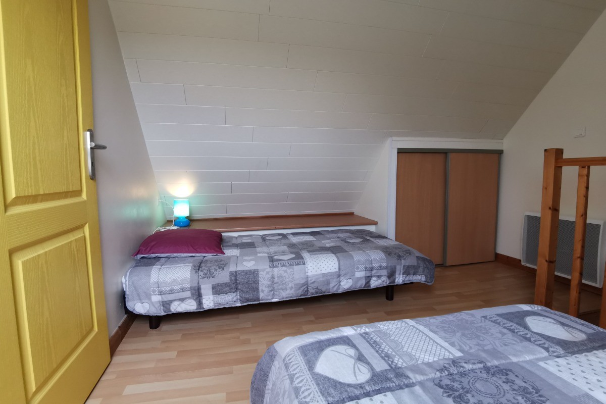 Mezzanine avec 2 lits 90