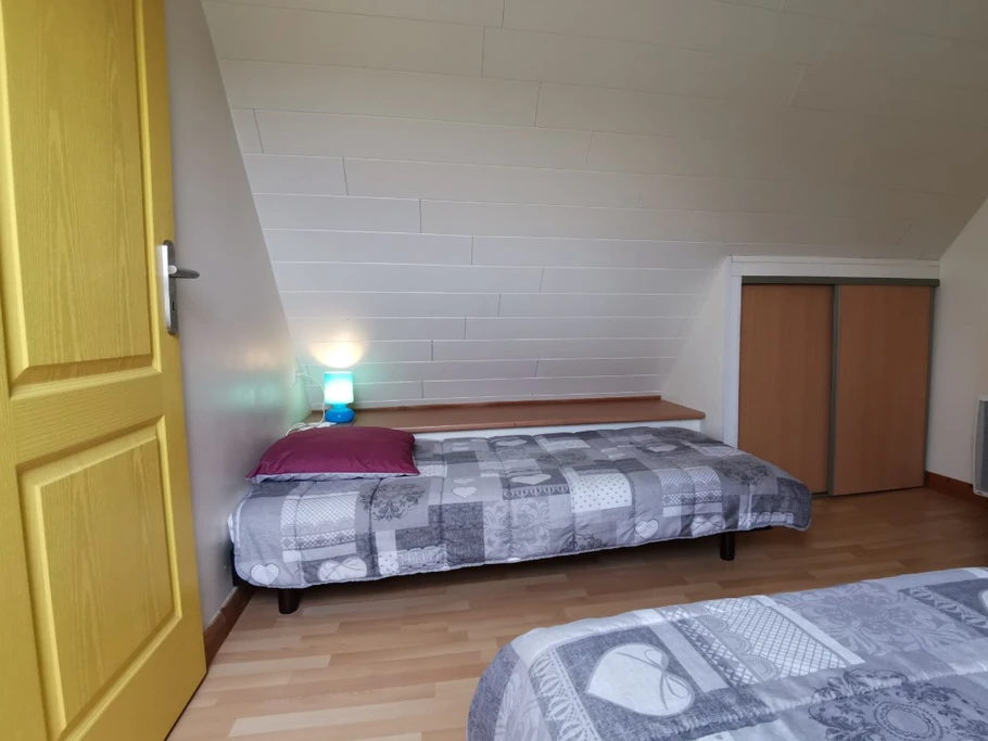 Mezzanine avec 2 lits 90