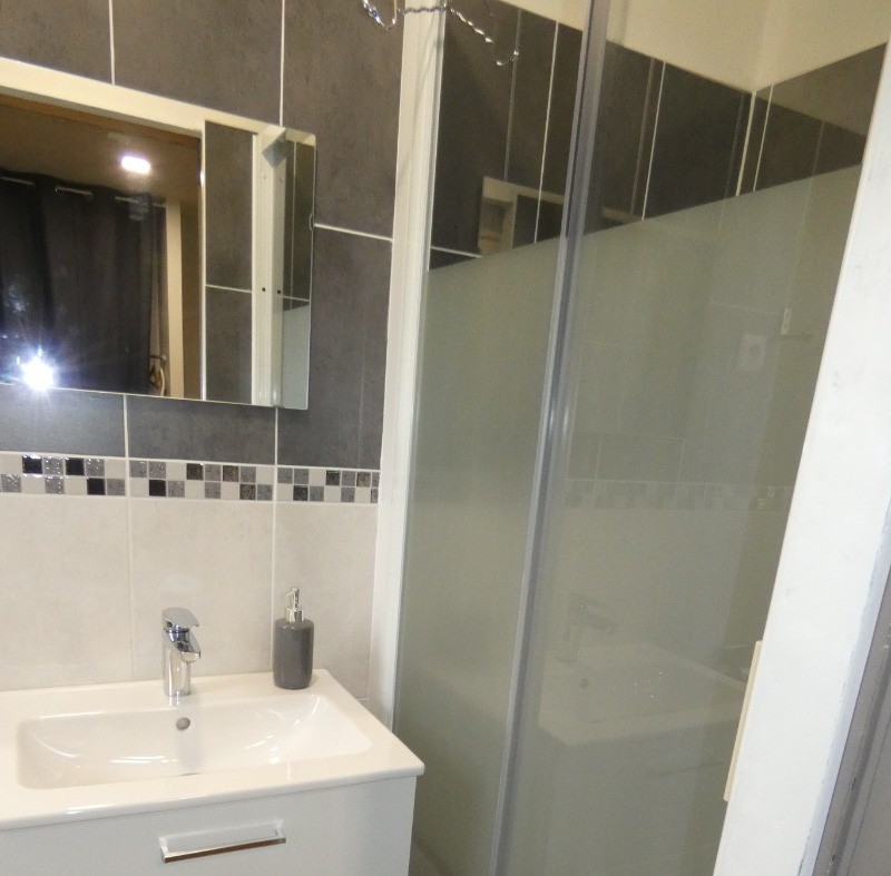 salle d'eau de la chambre parentale