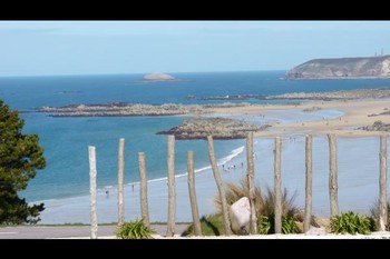 Vue sur le Cap Fréhel depuis Pléhérel-Plage Fréhel