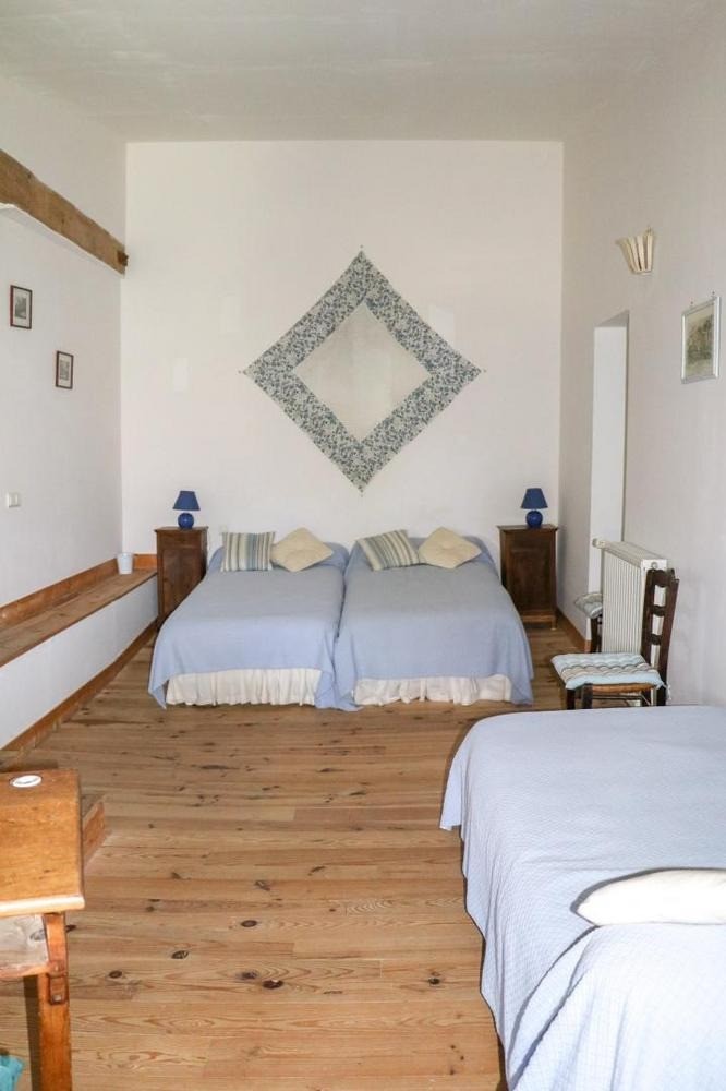 Chambre 3 lits 90