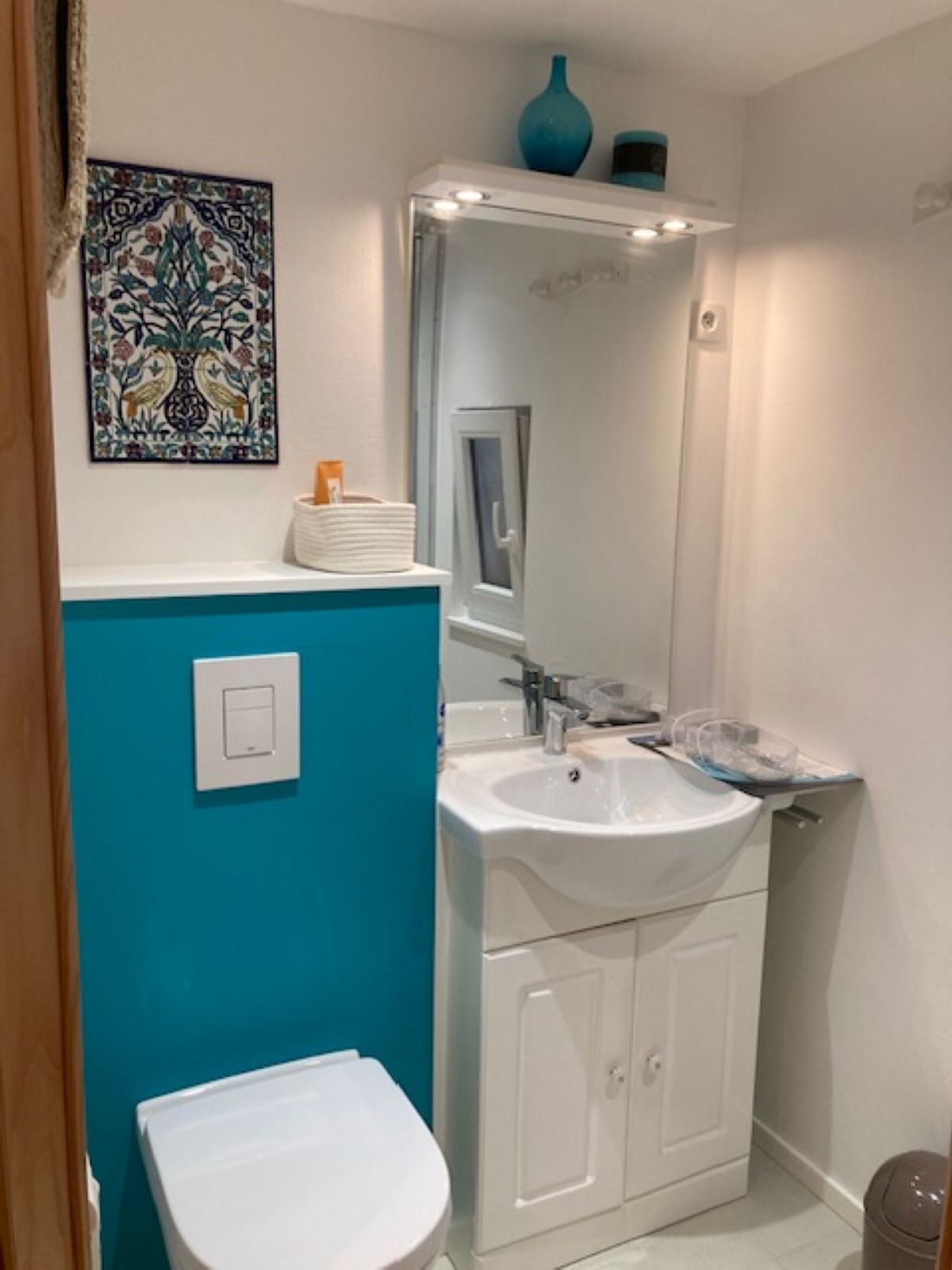 Salle d'eau aménagée comme une cabine