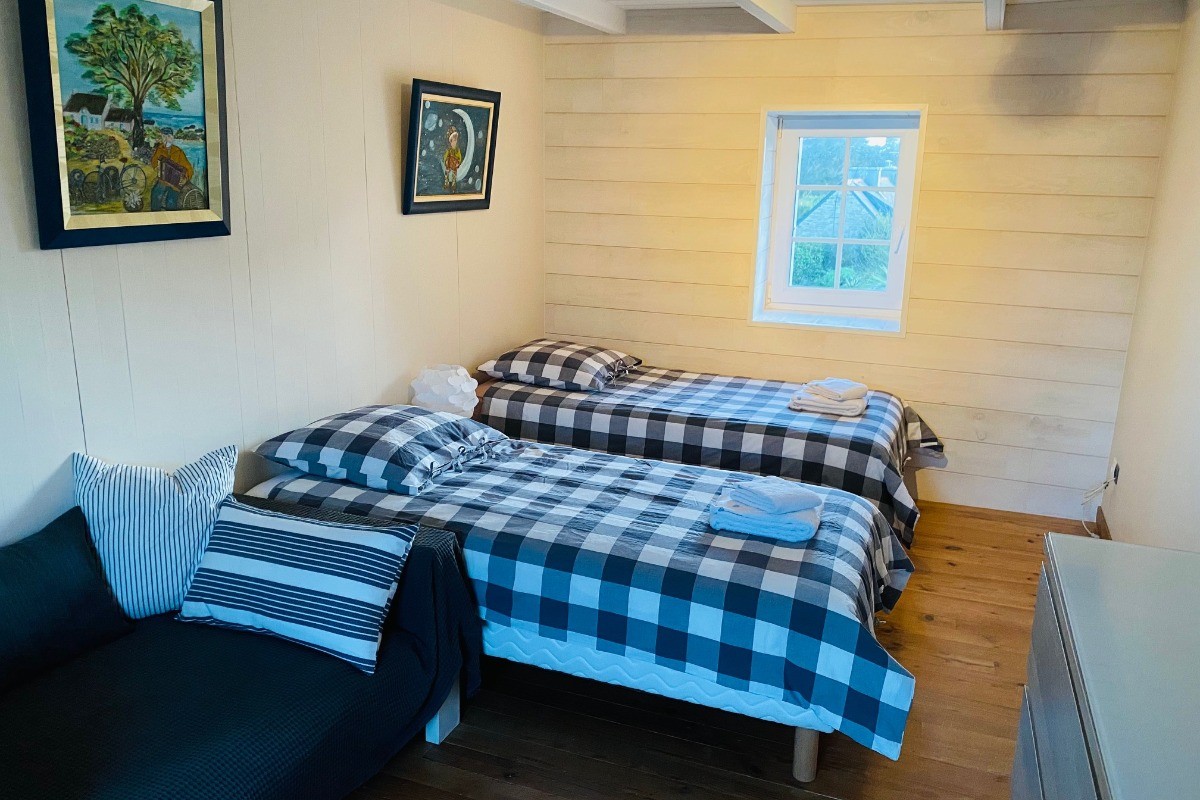 Chambre avec deux lits de 90 à l'étage