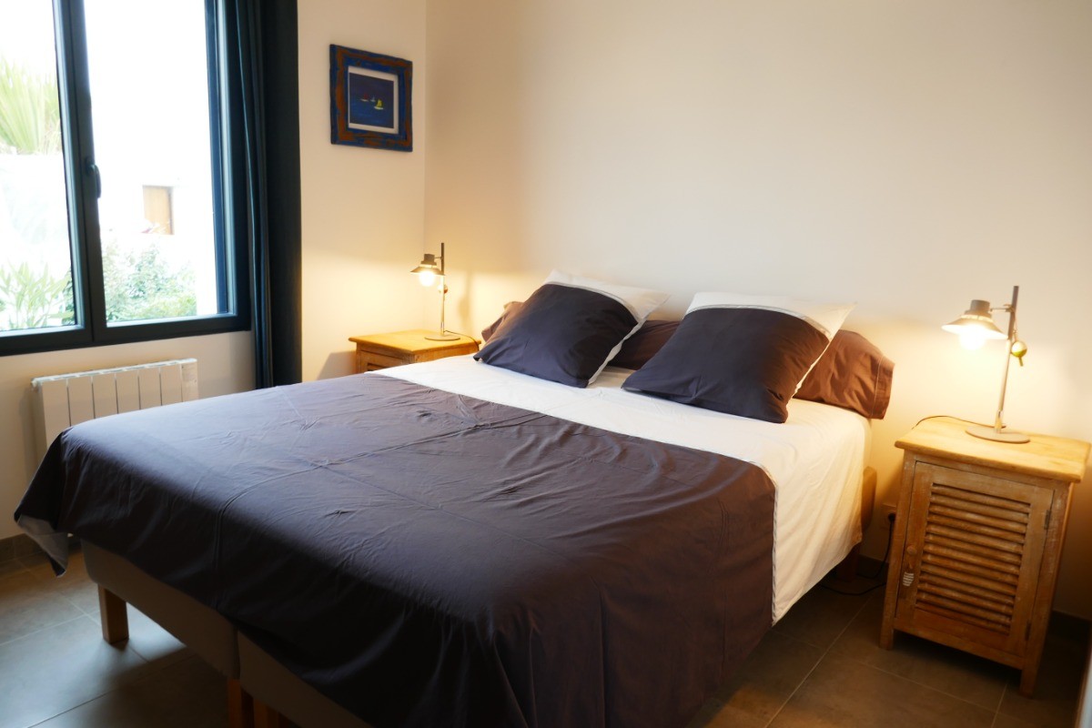 Chambre avec un lit en 160