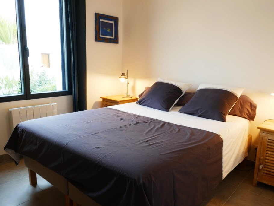 Chambre avec un lit en 160