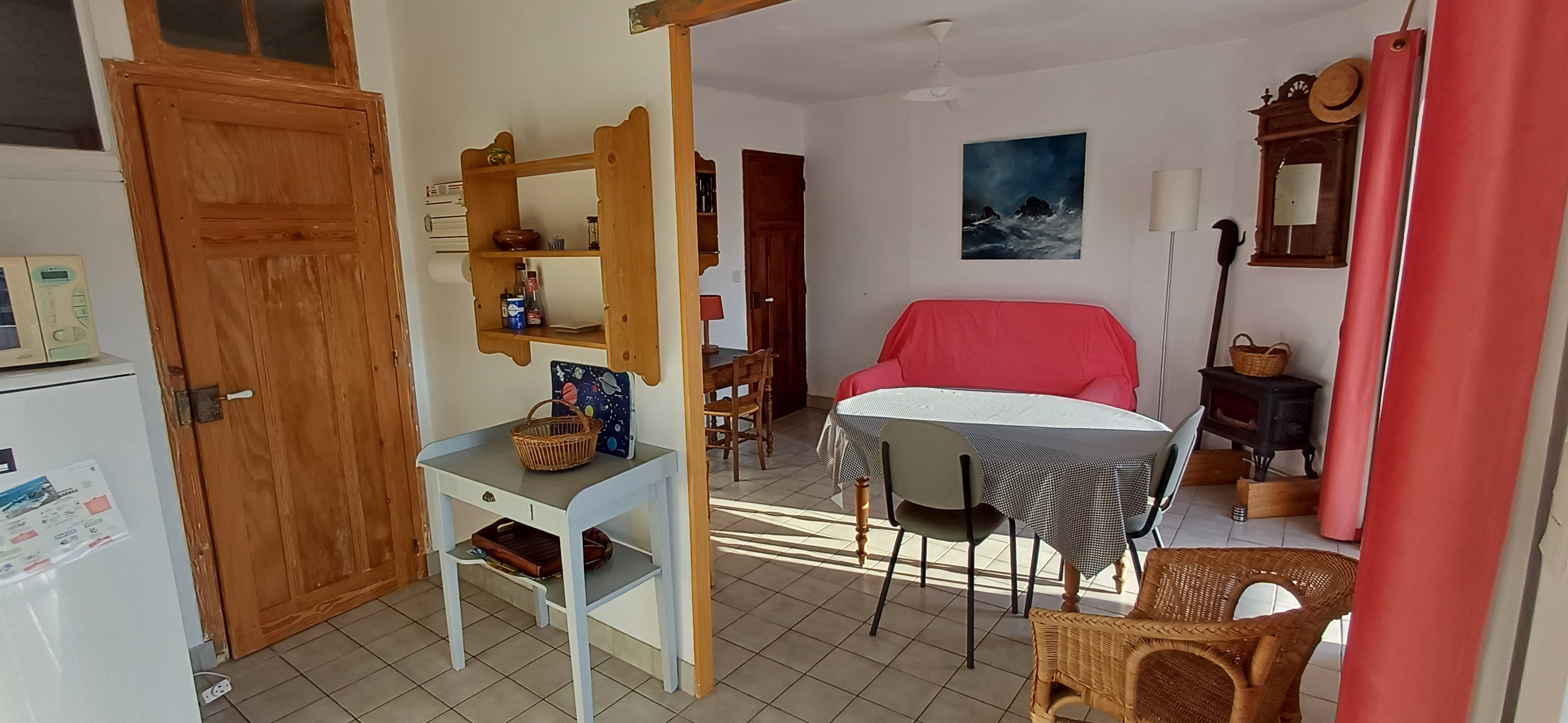 Séjour depuis la cuisine