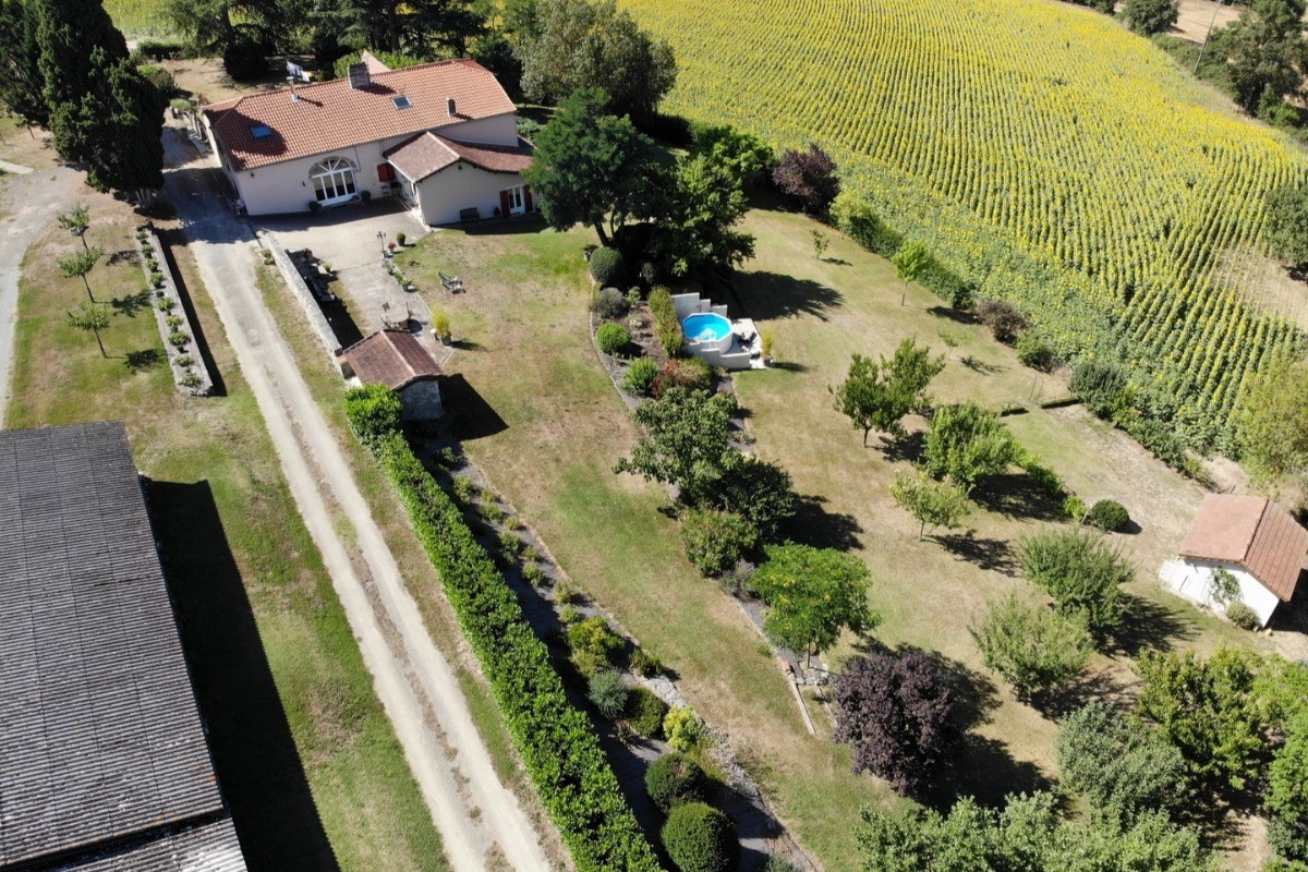 Photo n° 29 of the location