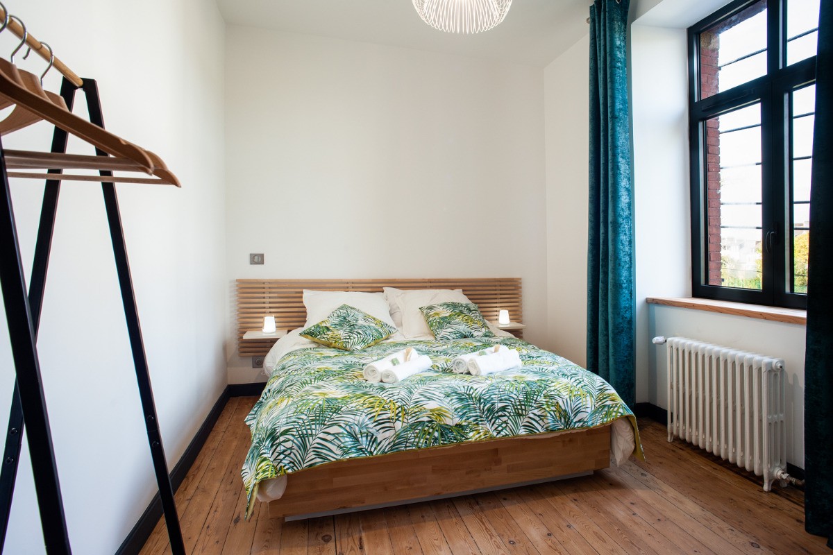 Ti Laouen, Clévacances, chambre 1er étage  lit 160