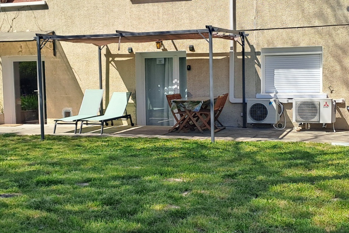 terrasse avec pergola rétractable