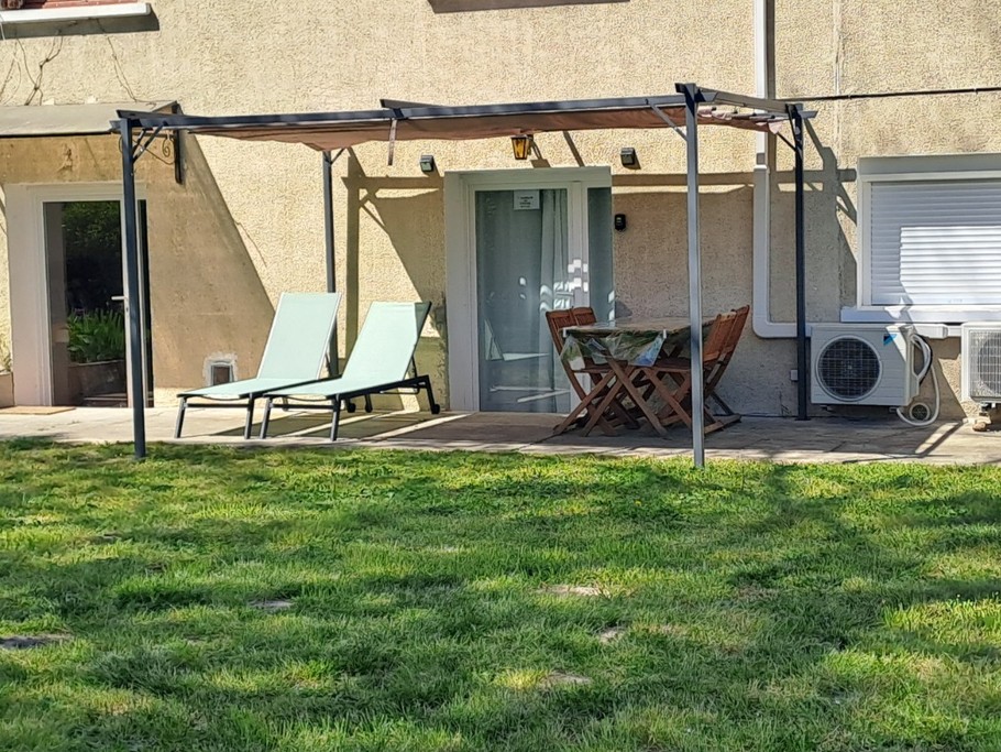 terrasse avec pergola rétractable