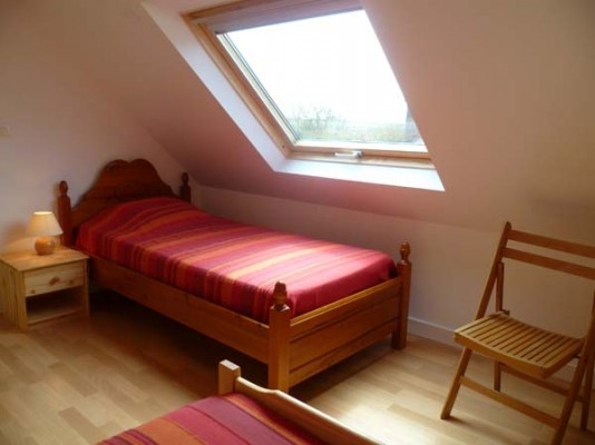 Etage: Chambre 2 avec 2 lits 90