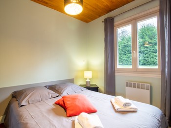 Chambre 2 personnes couchages 140 cm
