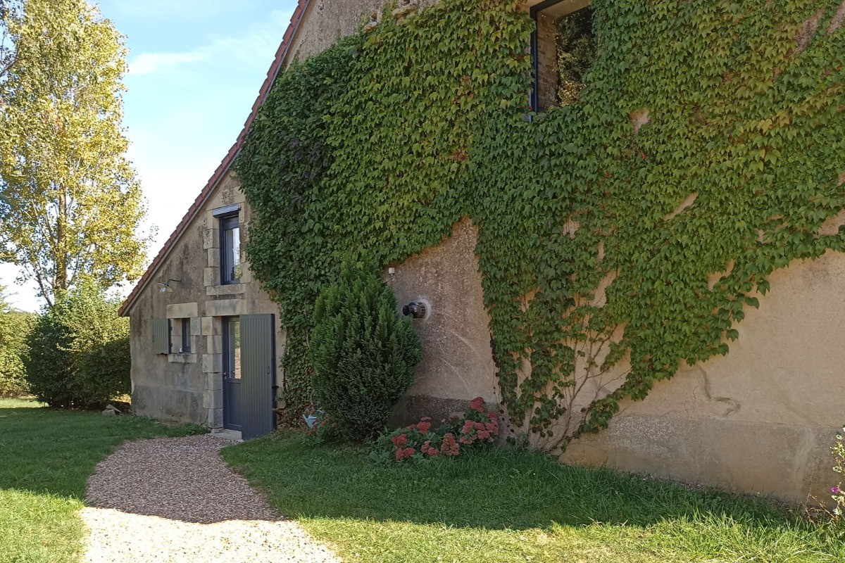 Entrée extérieure chambre 1000 Pattes