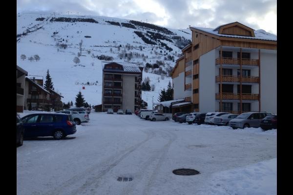 Vue parking sécurisé