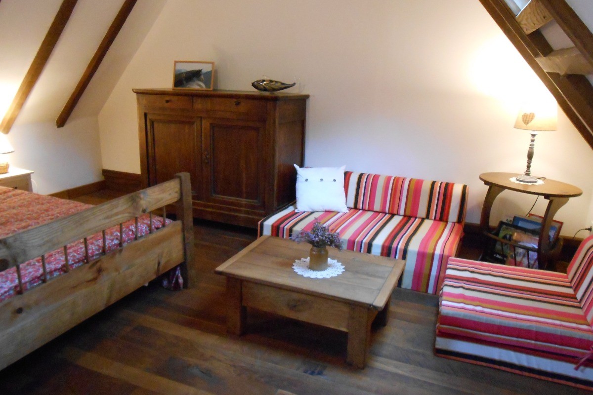 Petit coin détente dans la chambre du gîte
