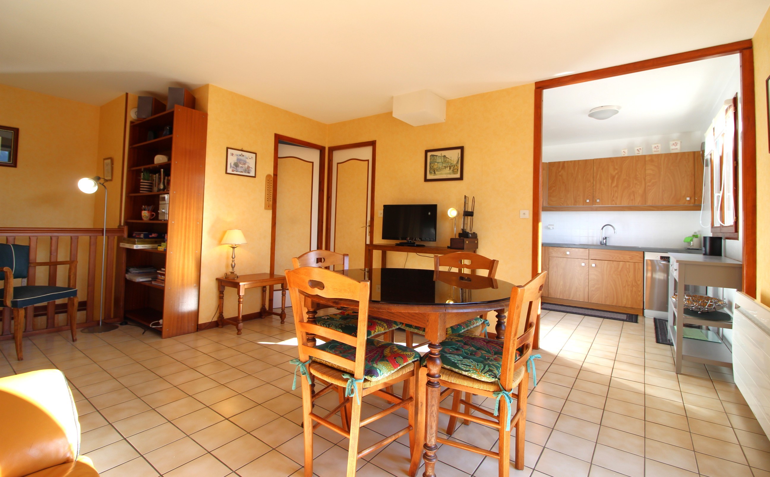 Salon/ séjour - Chalet de Grany, indépendant, avec vue panoramique sur le lac de Gérardmer
