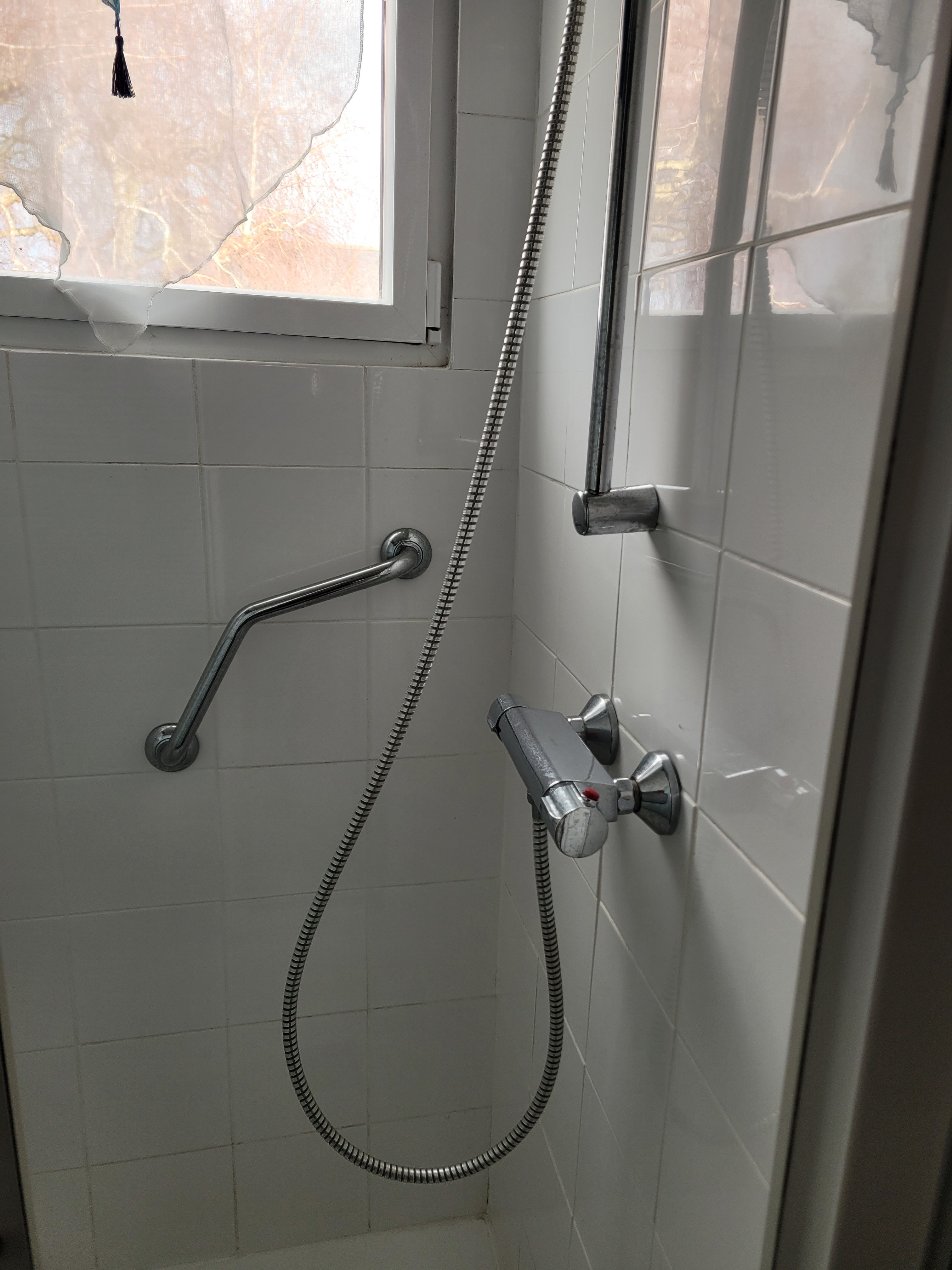 l'Ancre Violette, Bantas, Ploubazlanec, Loguivy, shower room