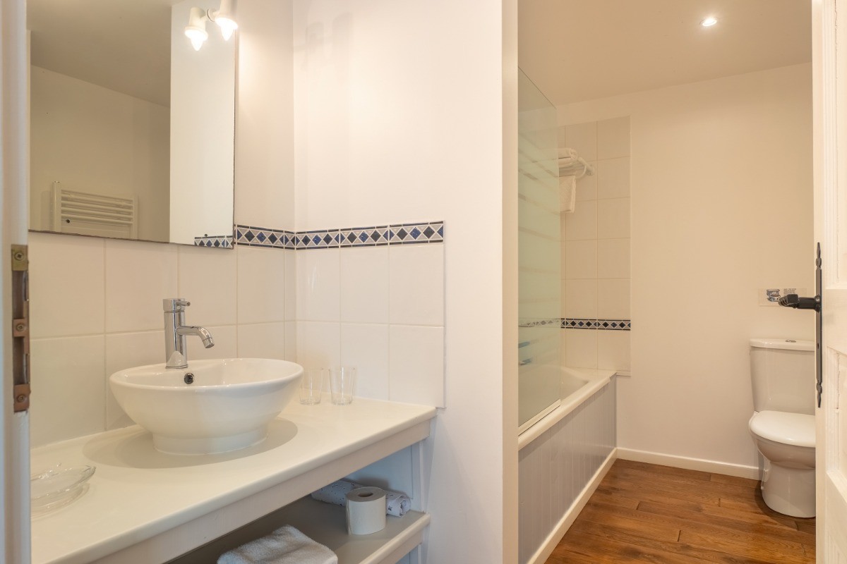 Salle de bains inter communicante Chambre N°1