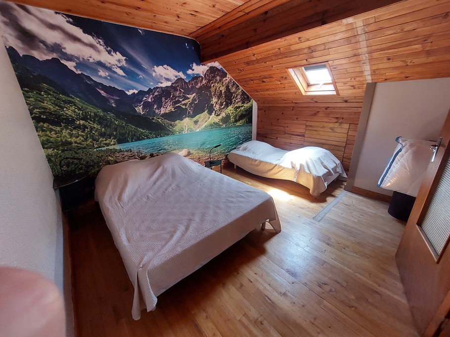 5th bedroom upstairs
