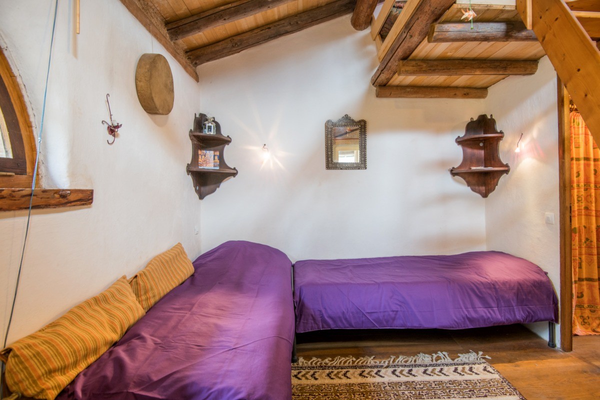 chambre GITE LE CUN FRAYSSHINES LOT 46 CLEVACANCES