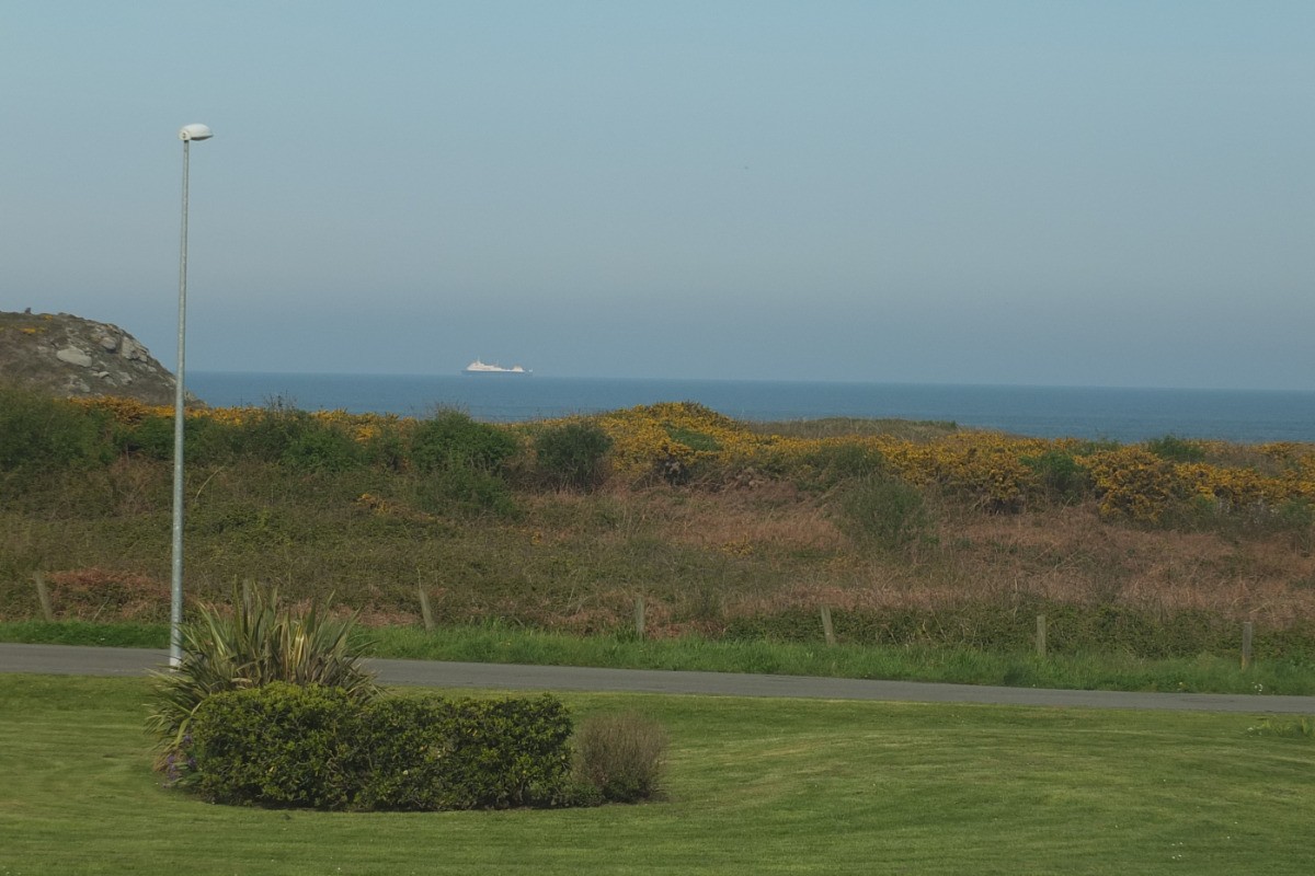 L'arrivée du bateau de Jersey depuis l'appartement