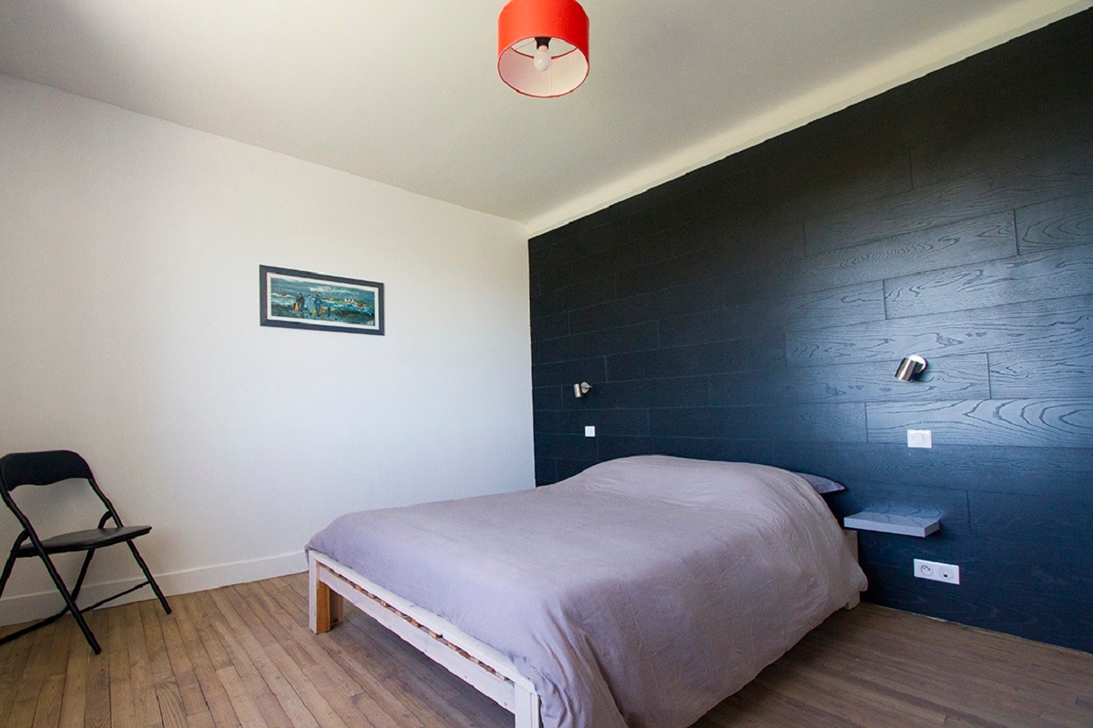 First floor: Bedroom 1 with double bed (140 x 190)