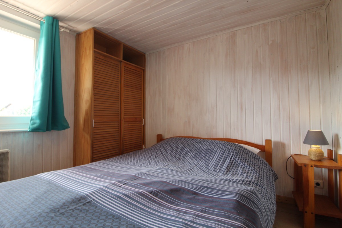 Chambre 1 RDC - Maison à Fraize