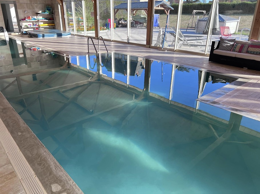 la piscine intérieure