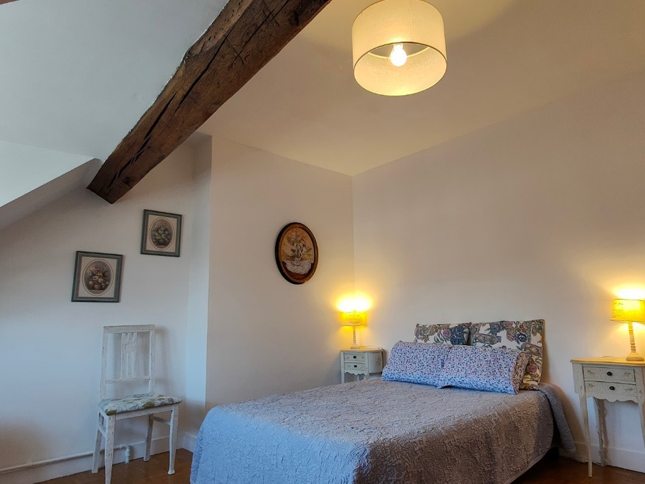 Chambre N° 3 étage