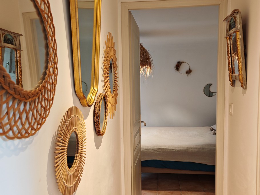 Corridor leading to ground floor bedroom with 2 single beds (80cm) that can be converted into a double bed (160cm)
